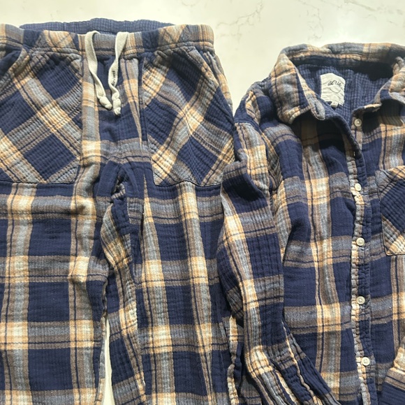 aerie Other - Aerie Blue and Tan Plaid Set pajamas